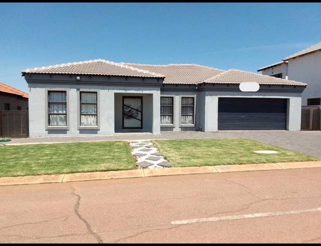 3 BEDROOM HOUSE FOR SALE IN THE ORCHARDS